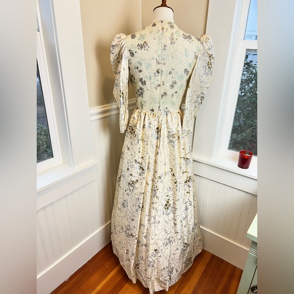 Vintage Custom 70s Victorian Revival Wedding or Ball Gown Cottagecore Royalcore - Picture 5 of 16